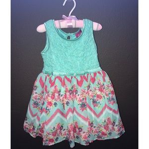 NWOT Aqua Floral Chevron Print Dress Size 4